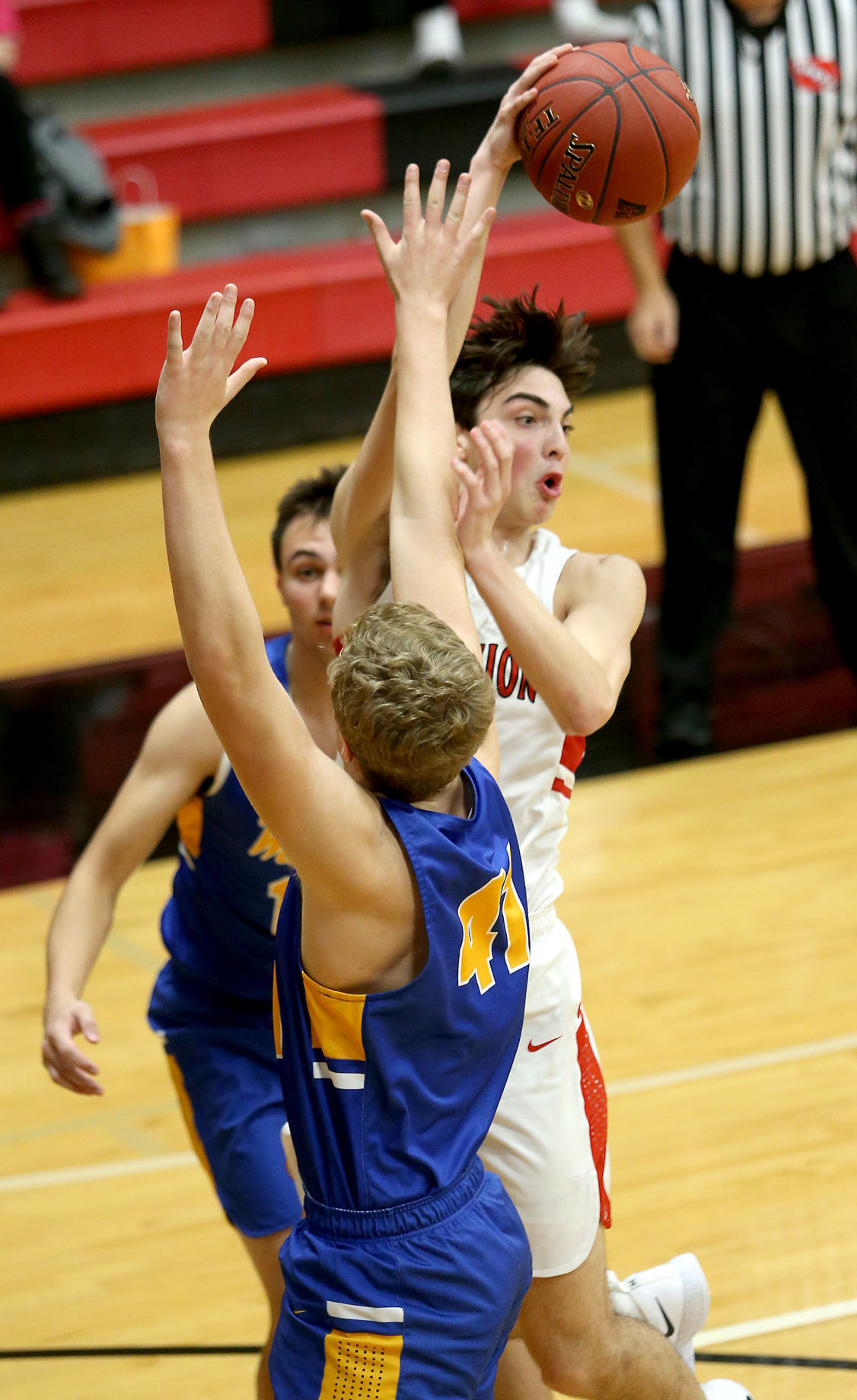 112918-Assumption-Basketball-010